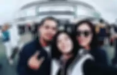 Shaloom Razade dan Adilla Dimitri. Selalu mengunggah foto kompak dengan putri sulungnya, ini sikap Wulan Guritno saat menghadapi Shaloom hamil di luar nikah. 