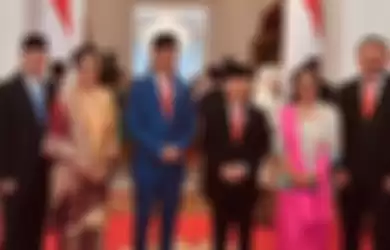 Retno Marsudi bersama Menteri Keuangan Sri Mulyani, Presiden Jokowi, dan Wapres Ma'ruf Amin