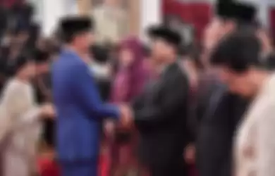 Prabowo Subianto ditemani sang anak saat pelantikan jadi menteri
