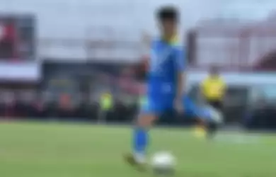 Bek sayap Persib Bandung, Zalnando, saat membela timnya melawan Persija Jakarta pada pekan ke-25 Liga 1 2019 di Stadion Kapten I Wayan Dipta, Bali, Senin (28/10/2019).