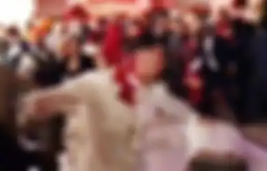 Karena Alasan Sepele Ini, Pesta Pernikahan Mewah Berubah Jadi 'Medan' Perkelahian, Beberapa Pria Saling Dorong, Tinju dan Tarik hingga Luka-luka