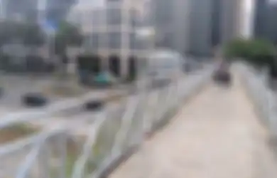Agar Jadi Tempat ‘Selfie’, Atap JPO Sudirman Dicopot Anies Baswedan: Ternyata Tren ‘Selfie’ Sudah Ada Sejak Tahun 1800-an