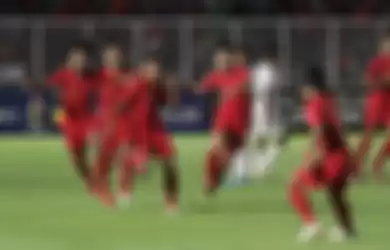 Skuad timnas U-19 Indonesia merayakan gol ke gawang timnas U-19 Timor Leste, Rabu (6/11/2019).