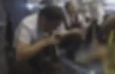 Kondisi Darurat, Dokter Ini Nekat Sedot 800 ml Urin Penumpang Pesawat, Jika Tidak Dilakukan Hal Ektrem Ini Akan Terjadi pada Orang Itu
