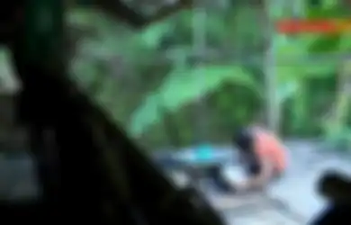  Bocah 10 Tahun Hidup Sebatang Kara dan Tak Mau Diadopsi, Dia Memilih Bertahan Hidup dengan Mengandalkan Alam Seperti Ini
