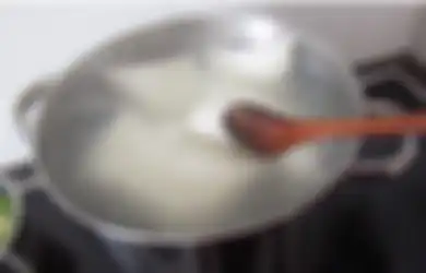 Ngeri! Anda Suka Makan Lontong? Jangan Makan Lagi Lontong yang Seperti Ini Ya! Ternyata Bisa Sebabkan Kanker dan Kemandulan