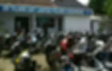80 motor yang belum diambil pemiliknya kini berada di UR Tilang Sat Lantas Polres Karawang.   