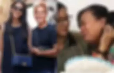 Kini Telah Dihapus, Intip Potongan Video Ibunda Paula Verhoeven yang Nangis Bombay Lihat Baim Wong Datangi Apartemen Marshanda 'Istri Lagi Hamil Tua'