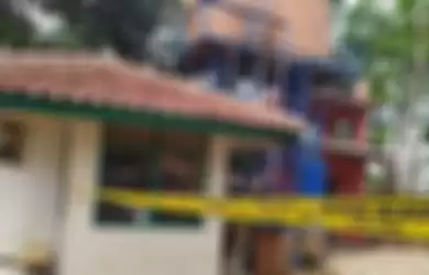 Seorang wanita di Komplek Baros Indah, Kelurahan Utama, Kecamatan Cimahi Selatan, Kota Cimahi, Jawa Barat tewas akibat ditusuk sang pacar 