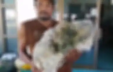 Temukan Bongkahan Batu Besar, Pemulung Ini Mendadak Kaya, Ternyata Batu Itu Bukan Benda Sembarangan, Harganya Bisa Mencapai Rp9 Miliar