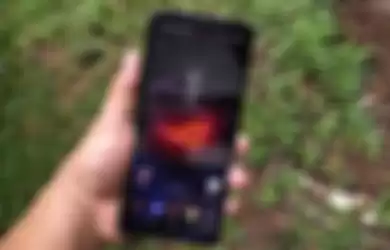 Asus ROG Phone 2 tampak bagian depan