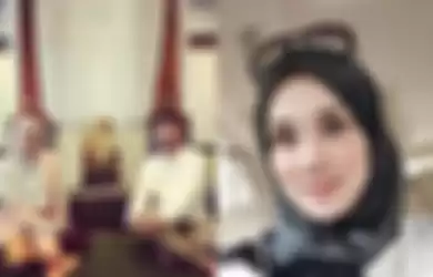 Ahmad Dhani Bebas dari Penjara, Mulan Jameela Curi Perhatian Pakai Gamis Hijab Syar'i Santun Ungu Pastel