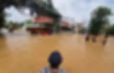 Banjir masih merendam daerah Jakarta Barat