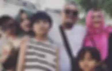 Walau Sudah Dilupakan dan Sekarang Ditinggal Pergi, Sule Kepergok Masih Pajang Foto Lina di Rumahnya