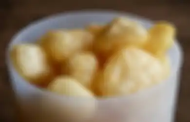 Suka Dengan Kerupuk Kulit? Hati-hati, Beredar Kerupuk Kulit Babi Dijual Sebagai Kerupuk Kulit Sapi, Biar Tidak Tertipu Pedagang Nakal Mari Bedakan Keduanya