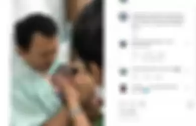 Potret Ahok menggendong putranya untuk pertama kali.