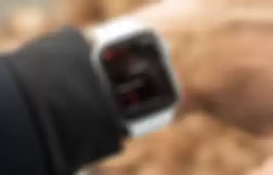 Teknologi LTPO pada layar Apple Watch dapat diadopsi untuk iPhone