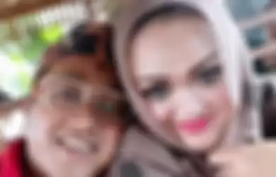 Dengan Tatapan Berkaca-kaca, Teddy Kenang Momen Romantisnya Bersama Lina, Sang Istri Berikan Layanan Spesial Ini Setiap Hari Jumat