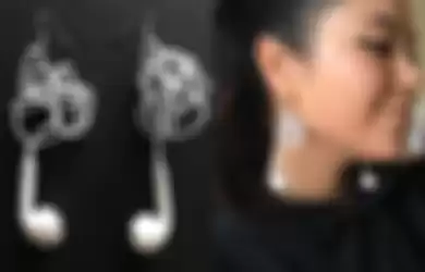 Kabel EarPods kusut yang dimanfaatkan menjadi anting-anting menarik