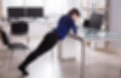Peduli Tubuhmu: Berolahraga dari Balik Meja Kantor, Luangkan Sejenak untuk 6 Latihan Sederhana Ini