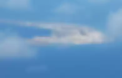 Foto udara daratan buatan China, Karang Subi di Kepulauan Spratly di Laut Cina Selatan. AS menyebut Beijing akan membangun tujuh pangkalan militer di jalur laut yang disengketakan.