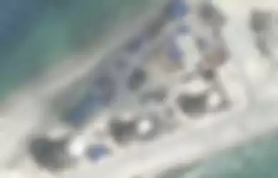 Pembangunan di pulau karang Fiery Cross di Kepulauan Spratly, menurut citra satelit yang direkam pada 9 Maret 2017, yang dirilis oleh Asia Maritime Transparency Initiative (AMTI).