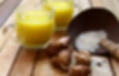 Anda Penyuka Jamu Tradisional? Ini Rupanya Manfaat Kesehatan bila Rutin Minum Jamu Beras Kencur