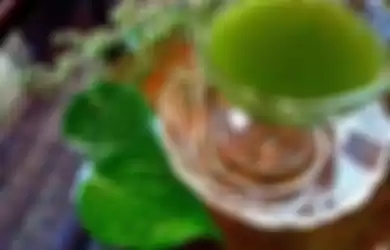 Air rebusan daun sirih untuk obat rumahan