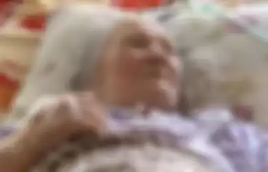Ksenia Didukh, nenek 83 tahun asal Ukraina yang hidup kembali 10 jam setelah dinyatakan meninggal dunia.