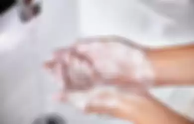 Mencuci tangan adalah salah satu bentuk pencegahan penyebaran virus corona