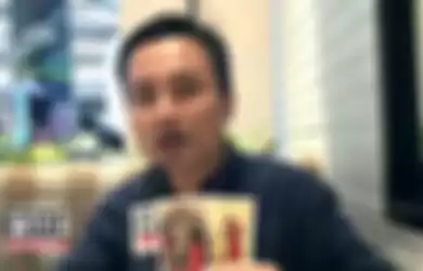 Kartu Tarot yang keluar saat Denny Darko meramal hubungan Aurel Hermansyah dan Atta Halilintar