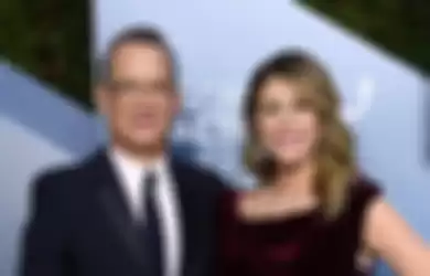 Tom Hanks dan Istrinya Rita Wilson menyatakan bahwa keduanya terjangkit virus corona setelah kembali dari Australia