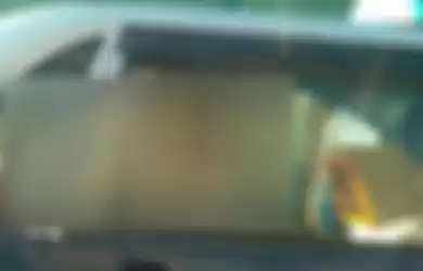 Viral Video Mobil Goyang, Dokter Ini Kepergok Mesum Warga, sang Kekasih dalam Kondisi Seperti Ini saat Digerebek!