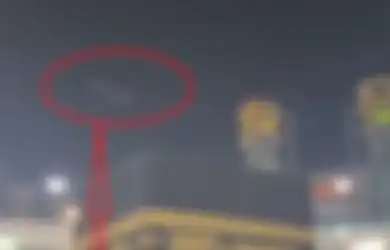 Seolah Gantikan Umat Islam Lakukan Tawaf di Kabah, Gerombolan Burung Berwarna Putih Terekam Putari Kabah 7 Kali Bikin Geger Warganet