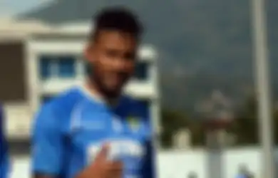 Sempat Liburan ke Bali, Ini Kronologi Pemain Persib Positif Corona