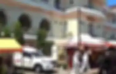 Sambil Mengamuk Puluhan Warga Makasar Rebutan Jenazah PDP Covid-19 dengan Petugas, Ngotot Ingin Memakamkan dan Memandikannya Sendiri