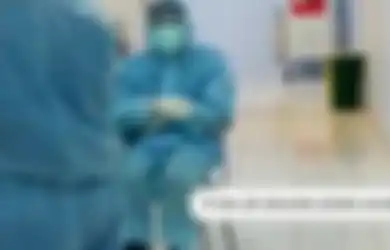 Ikuti Protokol Kesehatan yang Ada dan Tak Mungkin ke Mushala, Begini Kisah di Balik Video Tenaga Medis yang Shalat Mengenakan ADP Lengkap: 'Itu Adalah Berjuang'