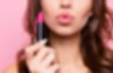 6 Warna Lipstik yang Sering Kamu Gunakan ini Ternyata Bisa Ungkap Bagaimana Kepribadianmu Loh