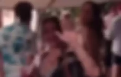 Viral video bule pesta di Bali di tengah wabah virus corona.