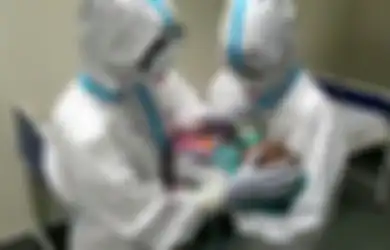 Kisah Heroik 4 Perawat yang Bergantian Merawat Bayi Berusia 3 Bulan Setelah Keluarga Sang Bayi Terinfeksi Corona