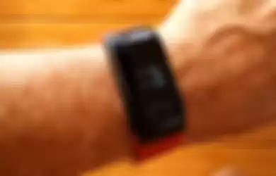 F1 Wearfit Smartband