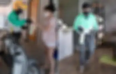 Demi Sesuap Nasi, Pilot yang Dirumahkan Perusahaan karena Corona Tak Gengsi Banting Setir Jadi Kurir Makanan