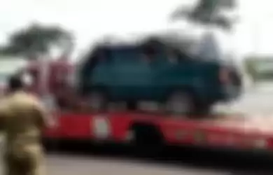 Penyelundupan pemudik pakai mobil towing, tertangkap di Semarang, Jateng (3/5/2020).