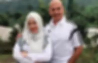 Istri Mark Sungkar, Santi Asoka Mala- mengaku sempat ingin pulang ke rumah orangtuanya karena kelakuan sang suami.