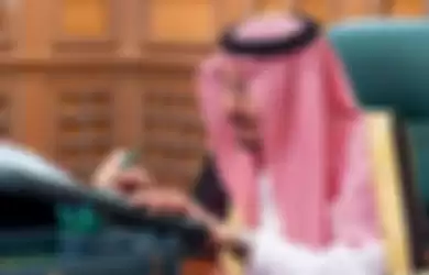 Harga Minyak Arab Saudi Anjlok, Negeri Raja Salman Diambang Krisis Moneter