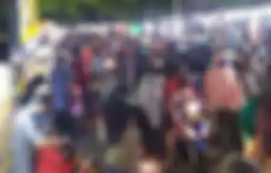 Makin Aneh, Kini Muncul Tren Baru di Mana Orang-orang Malah Sengaja Keluar Rumah Agar Terkena Virus Corona, Ini Tujuan Mereka
