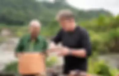 William Wongso menantang Gordon Ramsay untuk memasak rendang