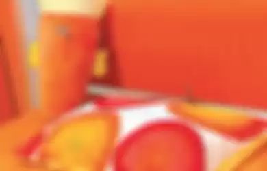  Sudah Diakui Sebagai Warna Terapi Konsentrasi, Intip Imutnya Kamar Orange Ini!