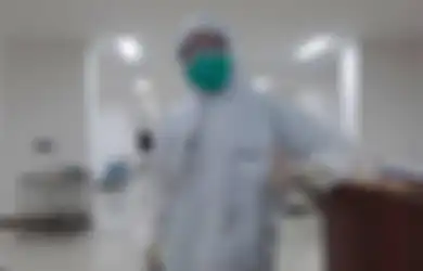 Kisah Dokter Relawan yang Tidak Mudik saat Pandemi