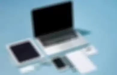 Ilustrasi komputer dan laptop